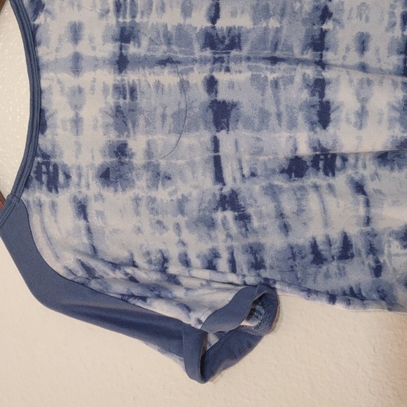 SLIGHTLY USED LUCK BRAND TYE DYE BLUE SHIRT SIZE XL - Picture 10 of 12